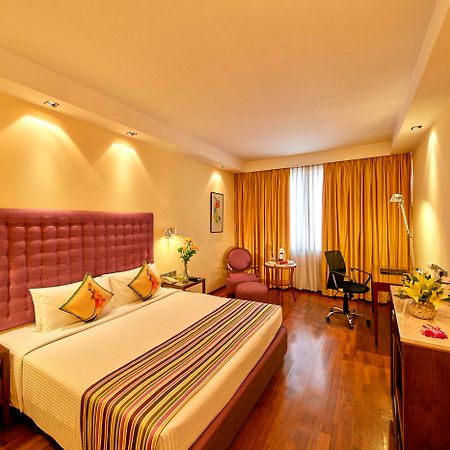 Royal Orchid Central Bangalore, Mg Road Экстерьер фото