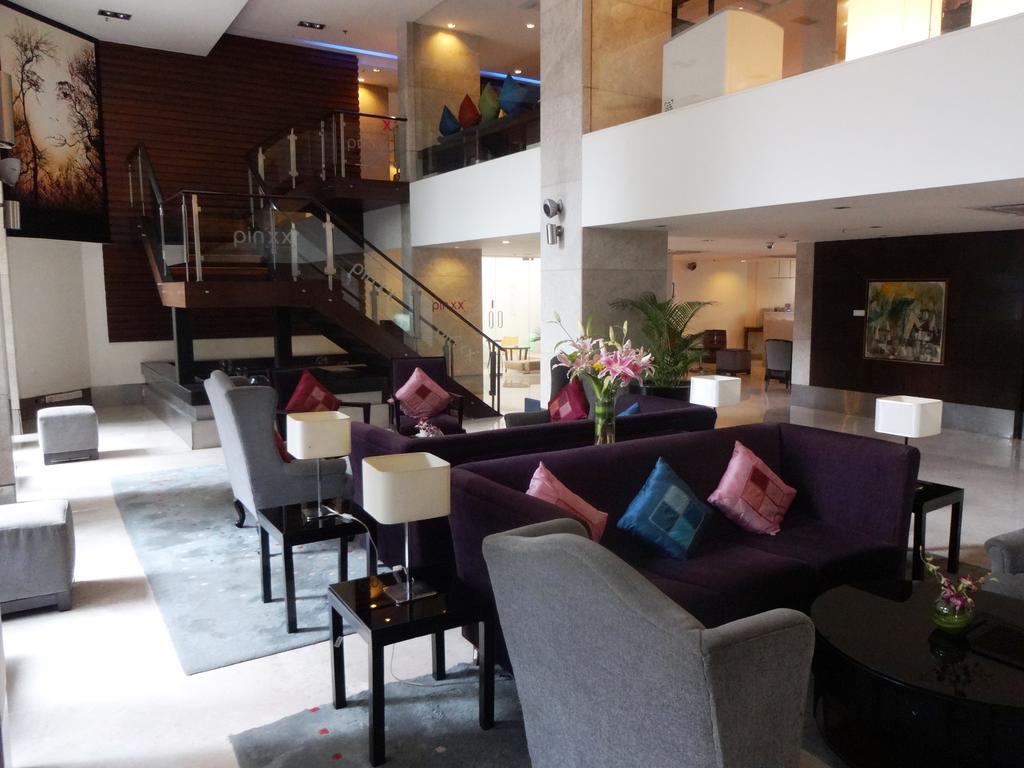 Royal Orchid Central Bangalore, Mg Road Экстерьер фото