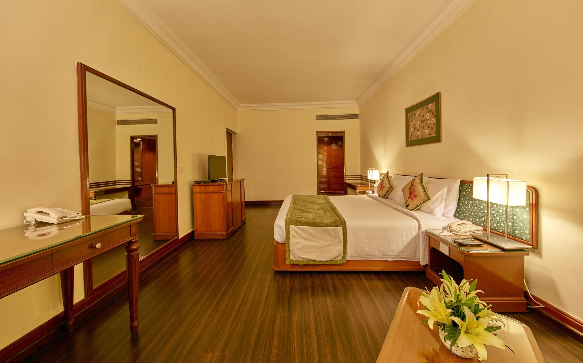 Royal Orchid Central Bangalore, Mg Road Экстерьер фото