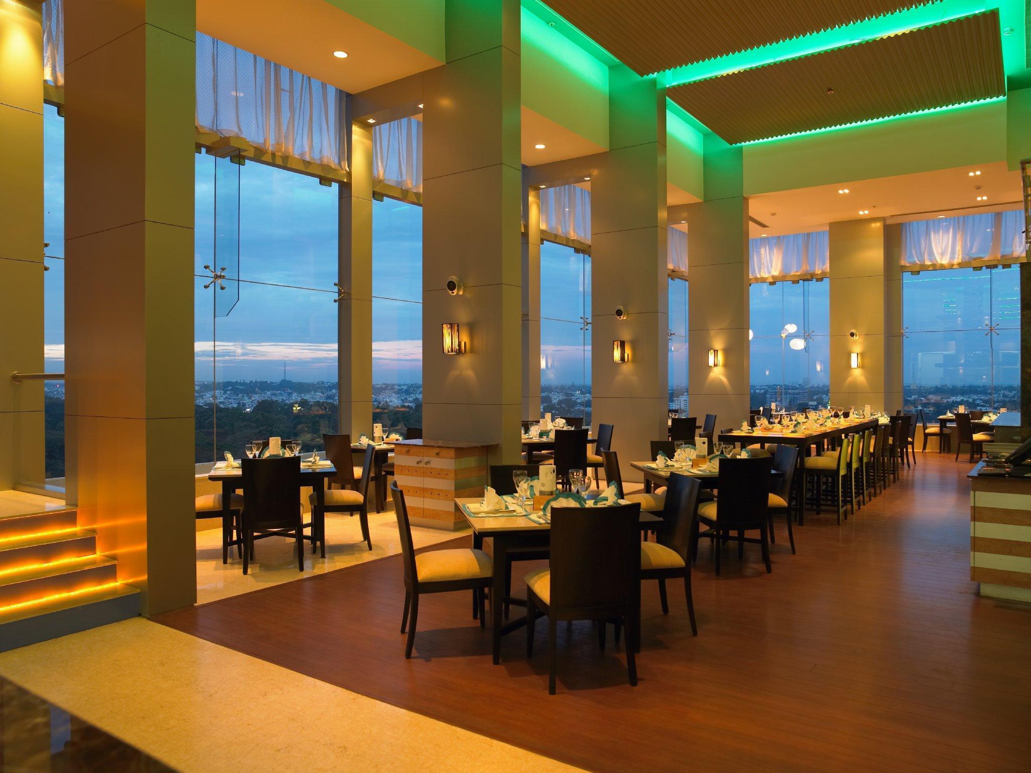 Royal Orchid Central Bangalore, Mg Road Ресторан фото
