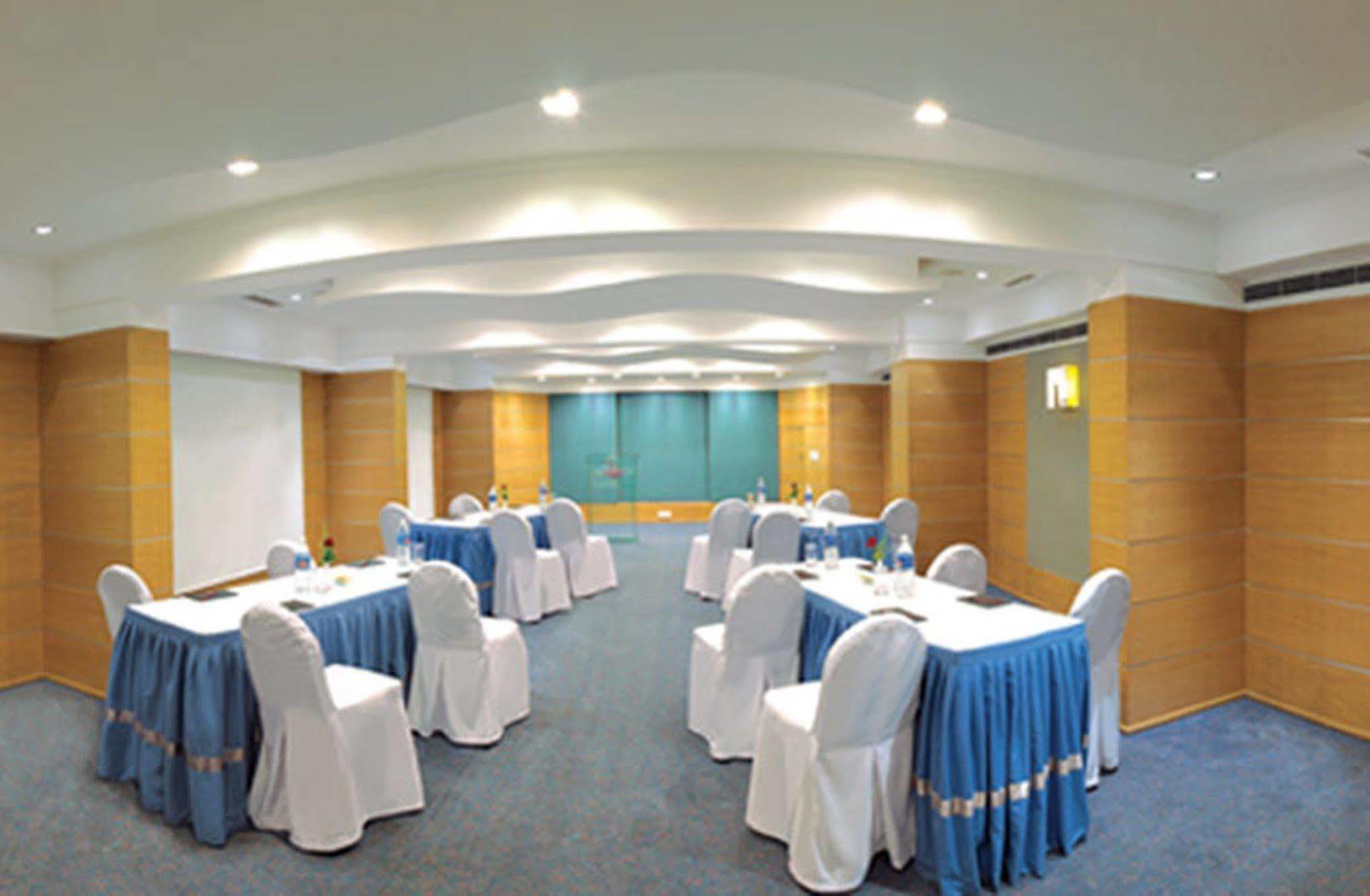 Royal Orchid Central Bangalore, Mg Road Экстерьер фото